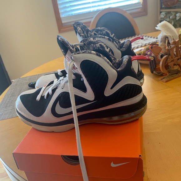 Lebron 9s - Picture 2 of 3